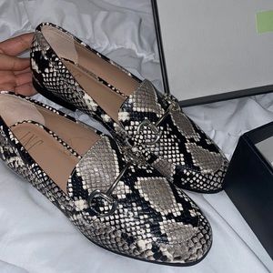 NEW Snake print loafers